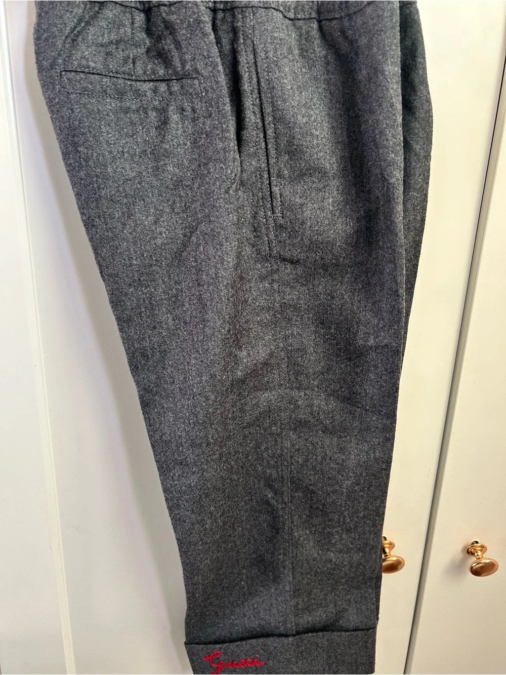 Gucci Dark Gray  Pants with Red Embroidered Logo for a boy size 4 exellent